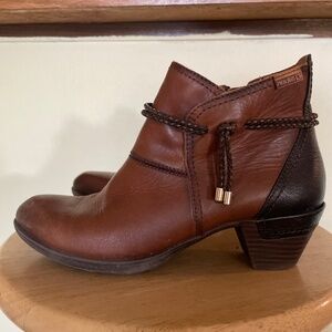 Pikolinos boots